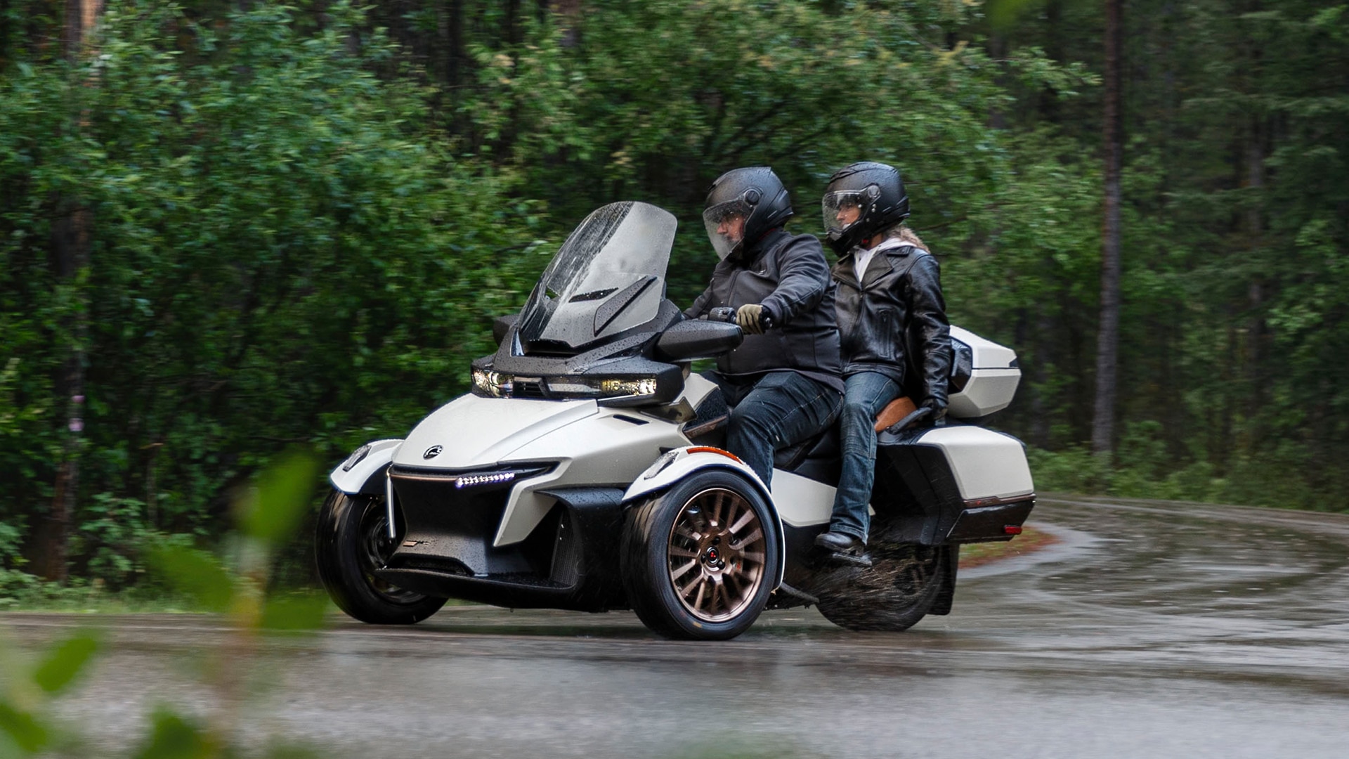 2-Seater Spyder Motorcycle